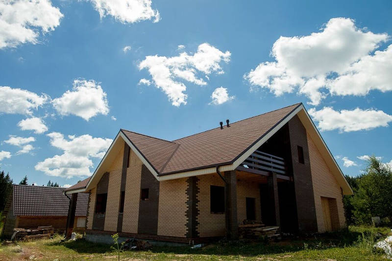 Большой одноэтажный дом с гаражом